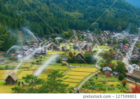 從白川鄉荻町城跡展望台眺望秋季放水訓練 127509801