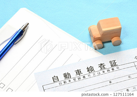 Electronic vehicle inspection certificate checklist and image of a passenger car Electronic vehicle inspection certificate checklist and image of a passenger car 127511164