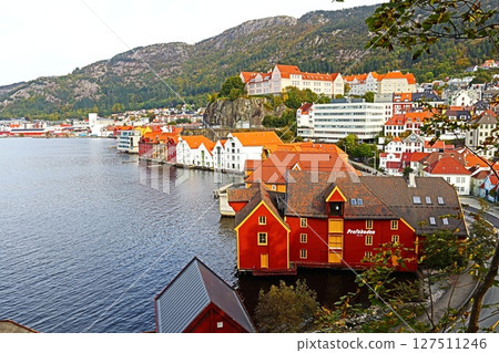 Port town of Norway · Bergen 127511246