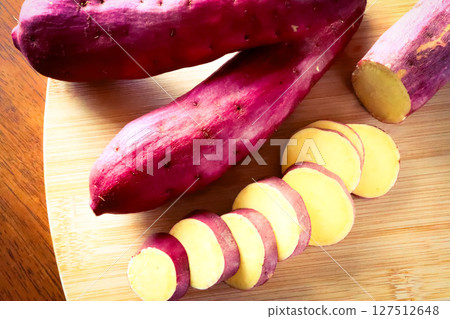 Fresh sweet potato Fresh sweet potato 127512648