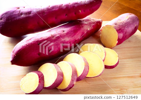 新鮮的紅薯 新鮮的紅薯 127512649