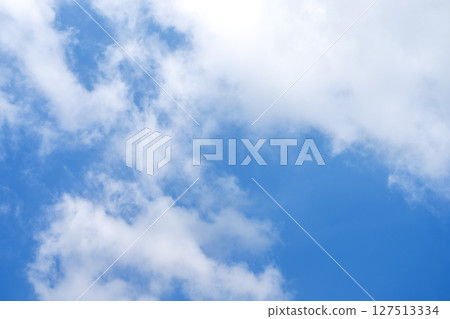 Summer sky, blue sky, summer, sunny, June [Tokyo] 127513334