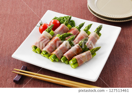 Bacon wrapped asparagus served on a plate Bacon wrapped asparagus served on a plate 127513461