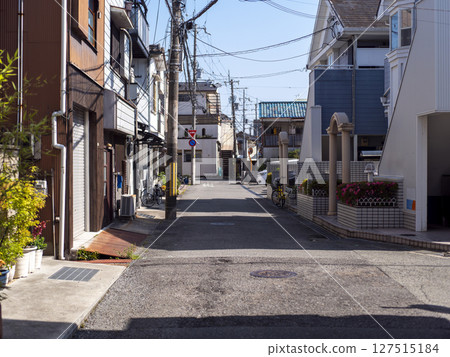 老住宅區和小巷的風景 127515184
