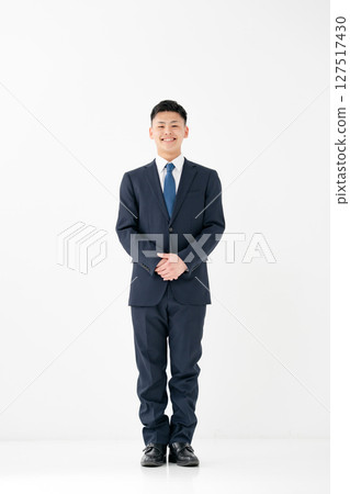 Young male business whole body 127517430