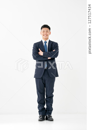 年輕男性商務全身 127517434