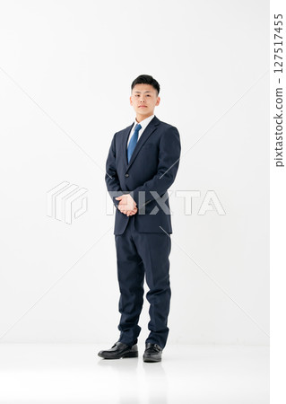 Young male business whole body 127517455