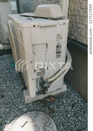 空調更換工作：拆除電氣蓋 127517849