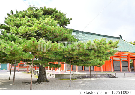 Kyoto Heian Shrine 127518925