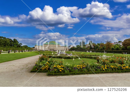 Belvedere garden, Vienna 127520206