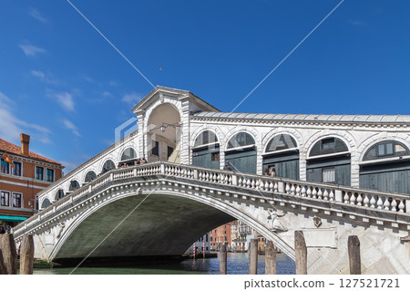 Rialto Bridge, Venice, Italy 127521721