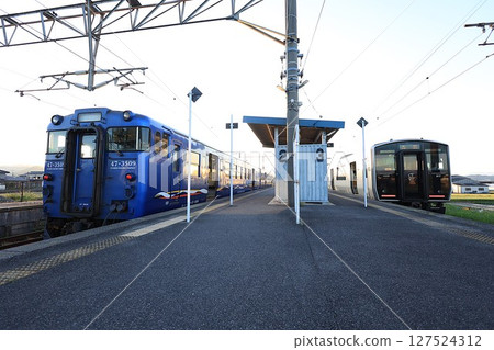 [JR九州] Kiha47系3500、817系0（長崎本線：肥前濱站） 127524312