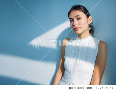 Portrait of an Asian woman (skin care/beauty salon) 127525075