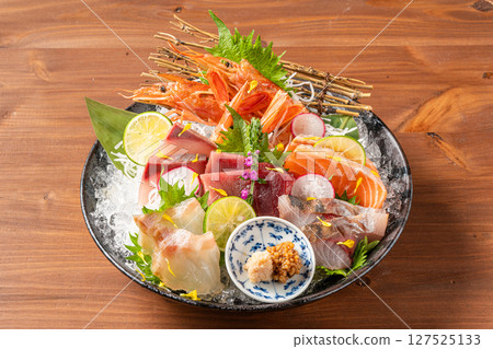 生魚片的主要成分 生魚片的主要成分 127525133