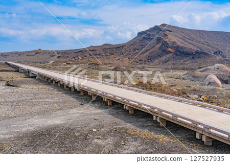 (Kumamoto Prefecture) Aso Volcanic Desert: Sand Senri Beach and Boardwalk 127527935