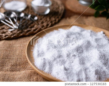 Isomalt or Maltitol sugar alcohol used as a sugar substitute and laxative. Isomalt or Maltitol sugar alcohol used as a sugar substitute and laxative. 127530183