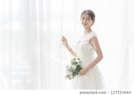 Bridal image 127531644