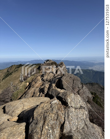 從天狗山眺望彌山，四國，石錘山，山頂 1 127535918