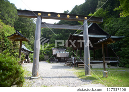 京都市山科區日向大神宮入口鳥居 京都市山科區日向大神宮入口鳥居 127537506