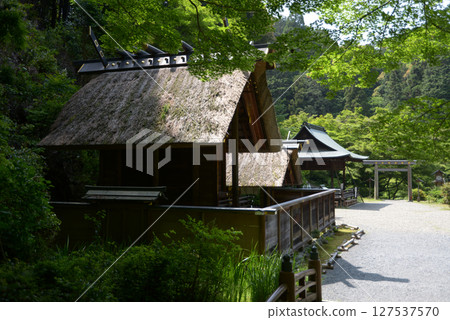 Hyuga Daijingu Shrine, View of the Outer Shrine from the Inner Shrine, Hinooka, Yamashina Ward, Kyoto City 127537570
