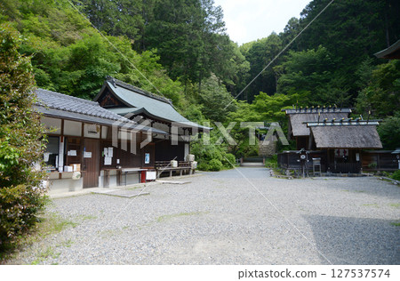 Hyuga Shrine grounds, Hinooka, Yamashina Ward, Kyoto City Hyuga Shrine grounds, Hinooka, Yamashina Ward, Kyoto City 127537574