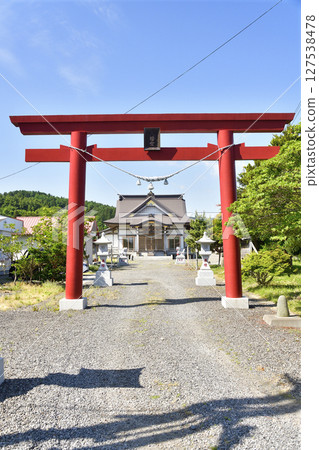初夏拍攝北海道八雲町尾部八幡宮境內 127538478