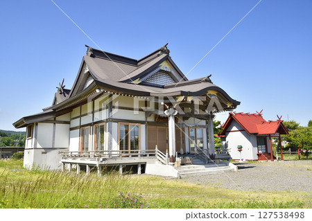 初夏拍攝北海道八雲町尾部八幡宮境內 127538498