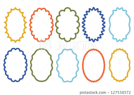 Wavy oval frames. Decorative curvy line borders, smooth zigzag scalloped frame shapes with wave edge. Retro squiggly card borders for scrapbooking, invitations or badge designs isolated vector set 127538572