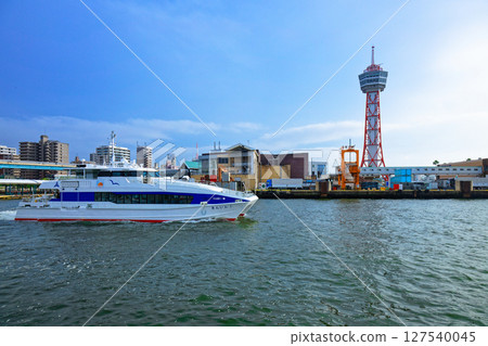 Hakata Port Tower and Kin'in 1 127540045
