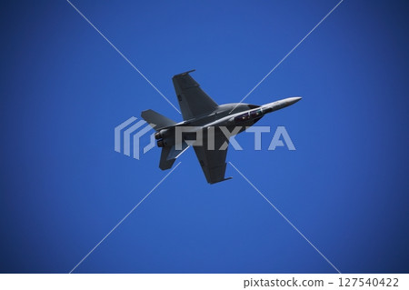 特技表演大黃蜂F-18 127540422