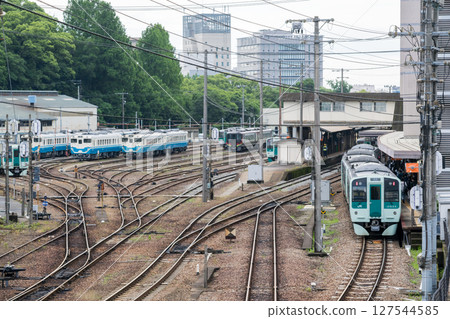 [德島線] 抵達德島站的普通列車 127544585