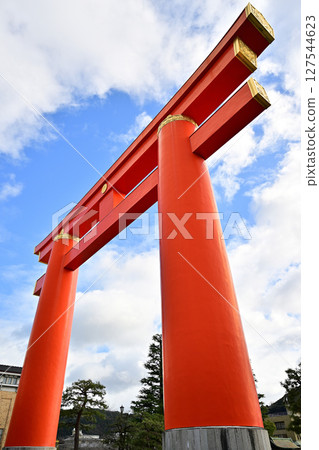 Kyoto Heian Shrine Shinto Torii Kyoto Heian Shrine Shinto Torii 127544623