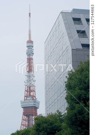 Tokyo Tower    127544663