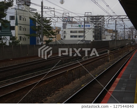 千葉縣千葉市西千葉月台及軌道 千葉縣千葉市西千葉月台及軌道 127544840