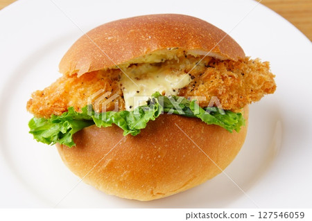 Fish burger 127546059