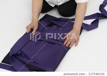 How to fold a woman's hakama - Successful folding How to fold a woman's hakama - Successful folding 127546330