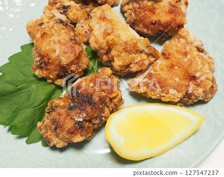 炸雞,老婆親手做的菜,在家吃飯,一家人幸福美滿 標題更改 炸雞,老婆親手做的菜,在家吃飯,一家人幸福美滿 標題更改 127547237
