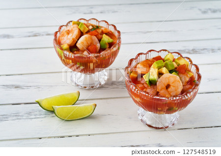 雞尾酒蝦(Coctel de Camarones)(墨西哥菜) 雞尾酒蝦(Coctel de Camarones)(墨西哥菜) 127548519