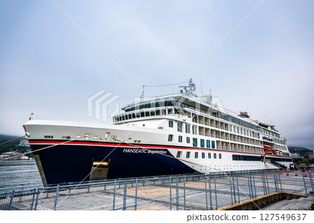 長崎港遊輪抵達（漢薩靈感號）松枝碼頭 [長崎市] 127549637
