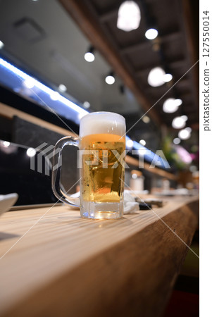 Delicious draft beer 127550014