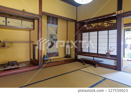 秋天的美濃屋敷 127550023