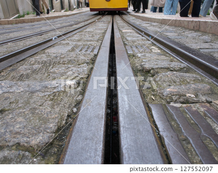 葡萄牙，里斯本，纜車，五月陰天 127552097