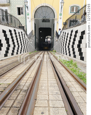 Portugal, Lisbon, cable car station, cloudy day in May 127552293