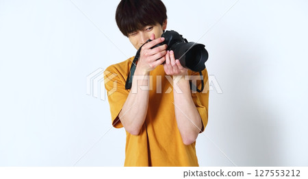 一位男攝影師的形象 127553212