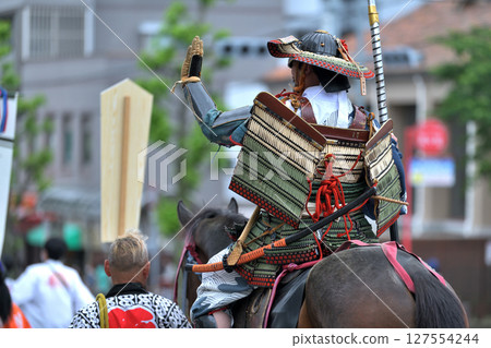Procession of Kusunoki warriors, mounted warriors, and a sacred procession at Kobe Minatogawa Shrine Procession of Kusunoki warriors, mounted warriors, and a sacred procession at Kobe Minatogawa Shrine 127554244