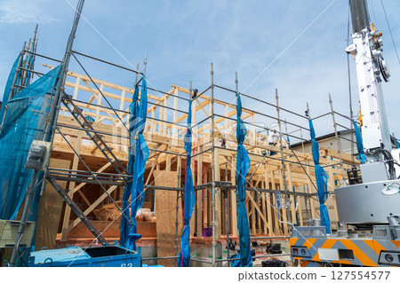 建造一座兩層樓的木屋 127554577