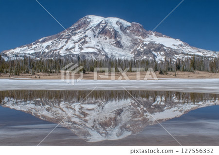 Mount Rainier National Park in Washington State, USA, features Reflection Lake and Mount Rainier 127556332