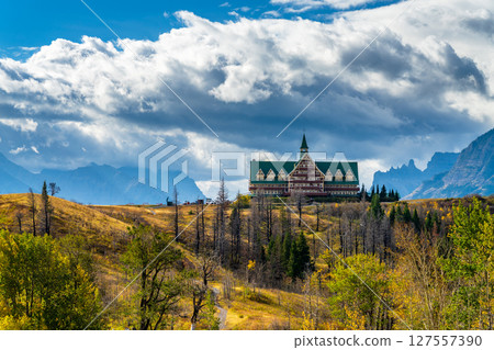 米德爾沃特頓一個晴朗的秋日早晨 127557390