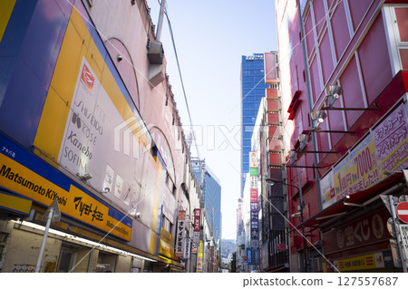 Downtown scenery Downtown scenery 127557687