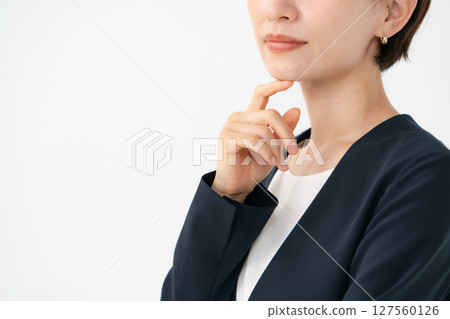 Mouth parts of a worried woman 127560126
